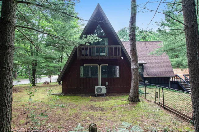 $364,900 | 11969 Wellington Court, Stanwood, MI 49346