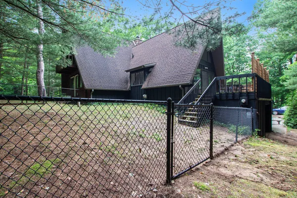 $319,900 | 11969 Wellington Court, Stanwood, MI 49346