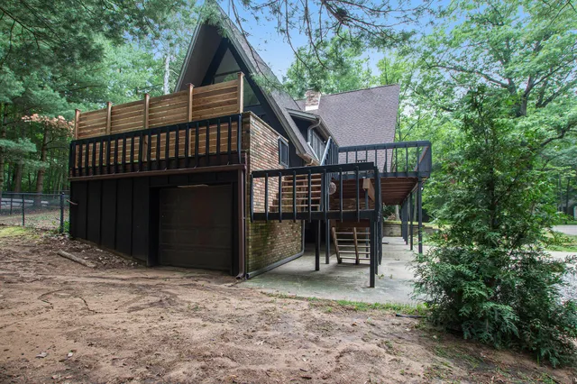 $364,900 | 11969 Wellington Court, Stanwood, MI 49346