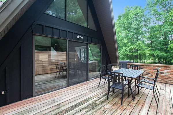 $319,900 | 11969 Wellington Court, Stanwood, MI 49346