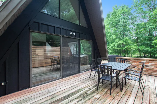 $364,900 | 11969 Wellington Court, Stanwood, MI 49346