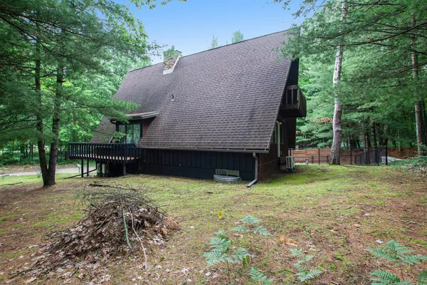 $319,900 | 11969 Wellington Court, Stanwood, MI 49346