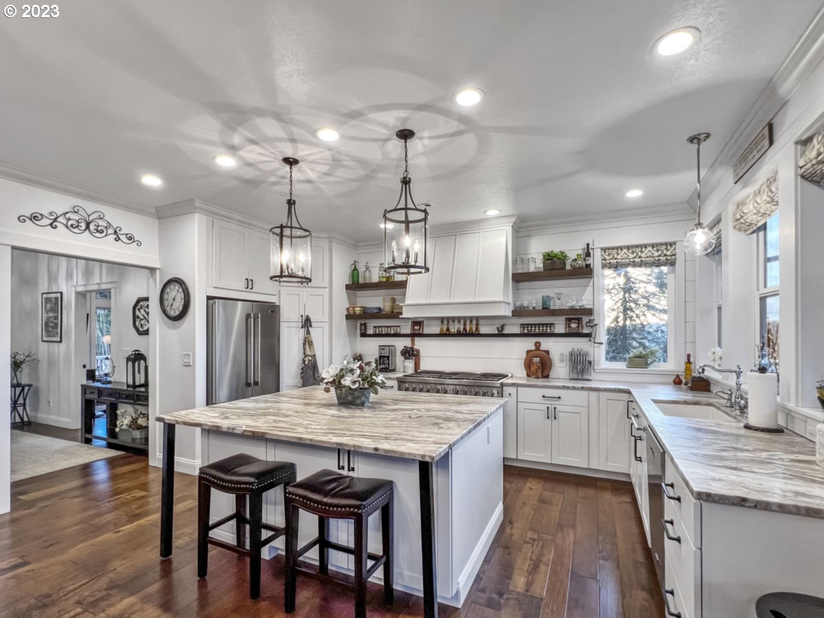 2040 Southeast Ammon Road Toledo, OR 97391 - Photo 12 of 45 Gallery Image 12