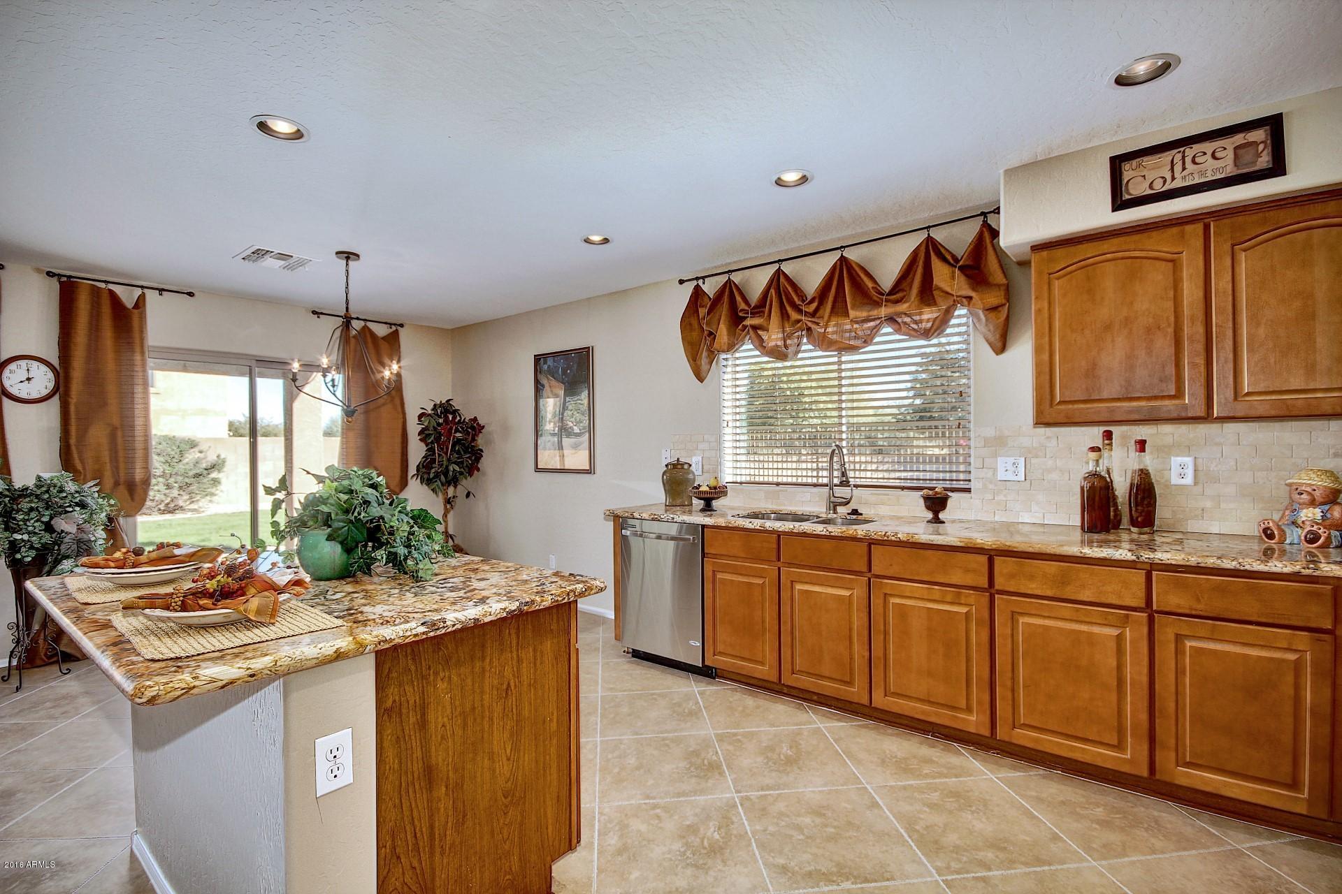 2906 West Maldonado Road Phoenix, AZ 85041 - Photo 11 of 39 0011-Maldonado (11)
