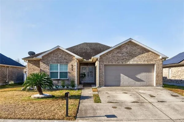 $325,000 | 658 Rue Saint Michael, Gretna, LA 70056