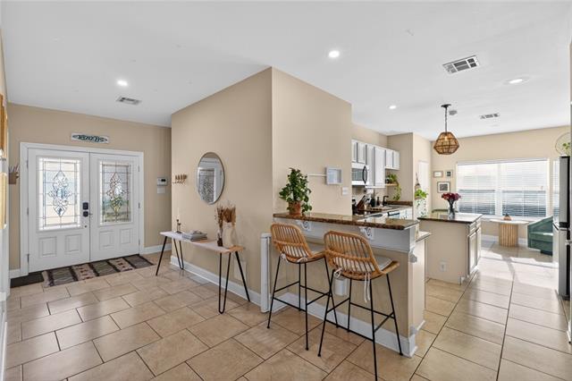 658 Rue Saint Michael Gretna, LA 70056 - Photo 5 of 27