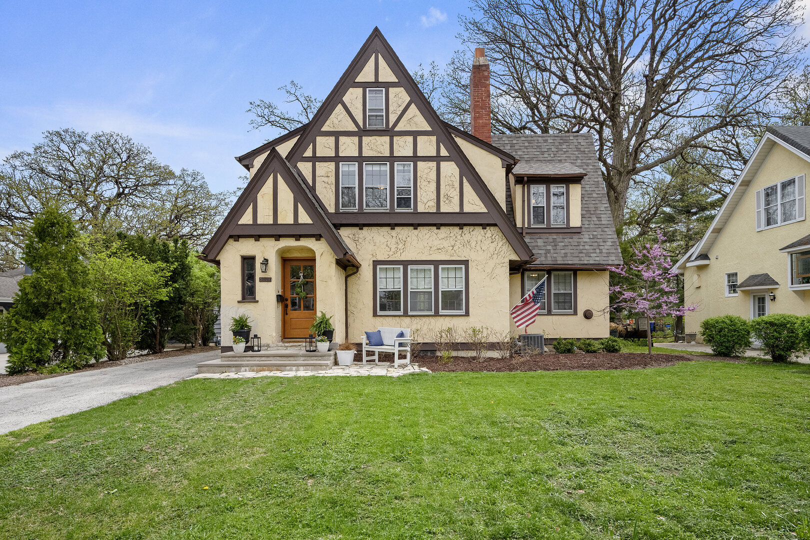 5619 Dunham Road Downers Grove, IL 60516 - Photo 1 of 30 Gallery Image 1