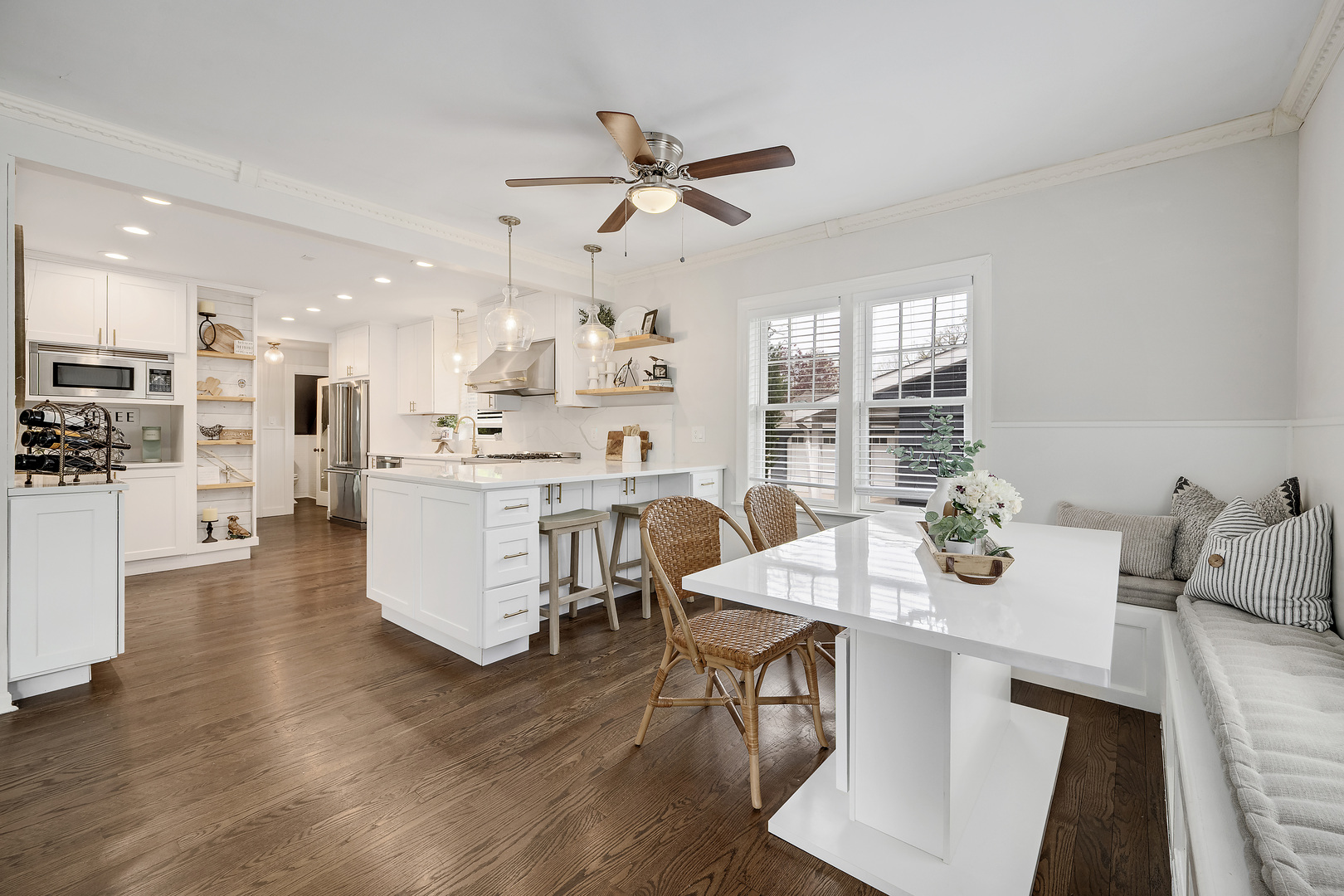 5619 Dunham Road Downers Grove, IL 60516 - Photo 12 of 30 Gallery Image 12