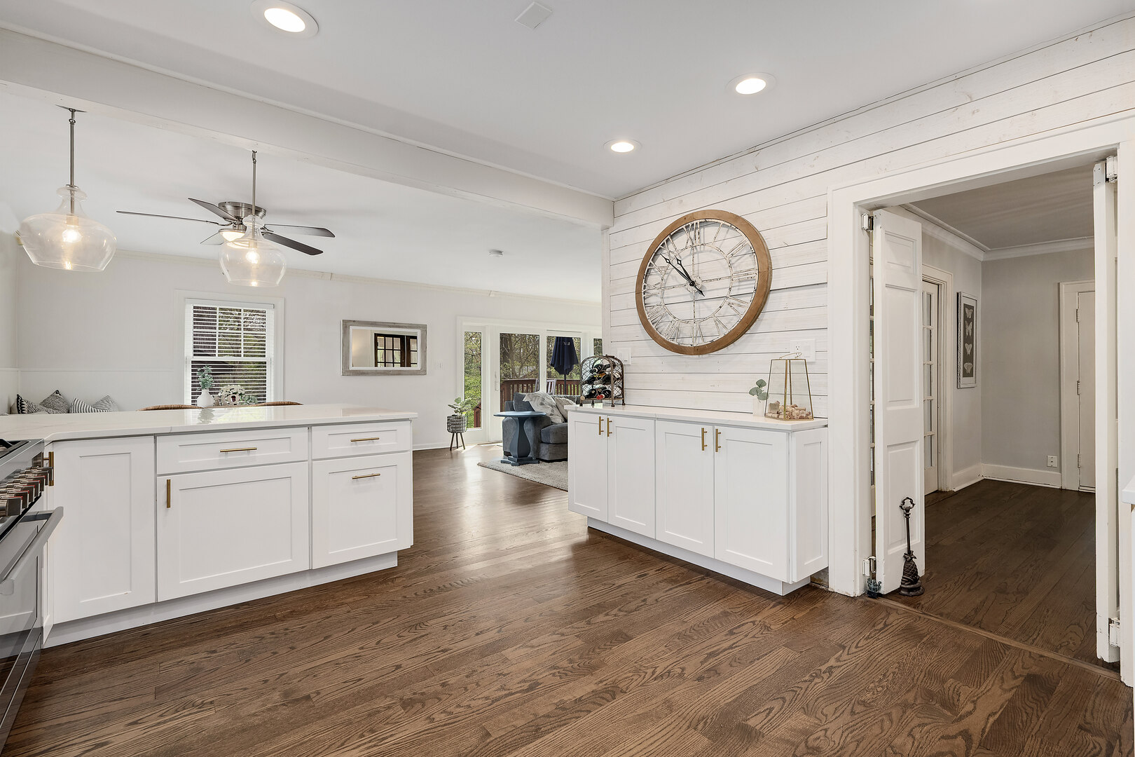 5619 Dunham Road Downers Grove, IL 60516 - Photo 16 of 30 Gallery Image 16