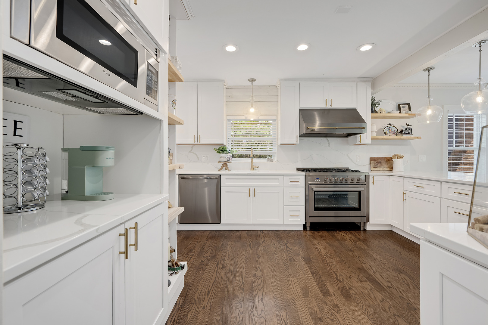 5619 Dunham Road Downers Grove, IL 60516 - Photo 10 of 30 Gallery Image 10