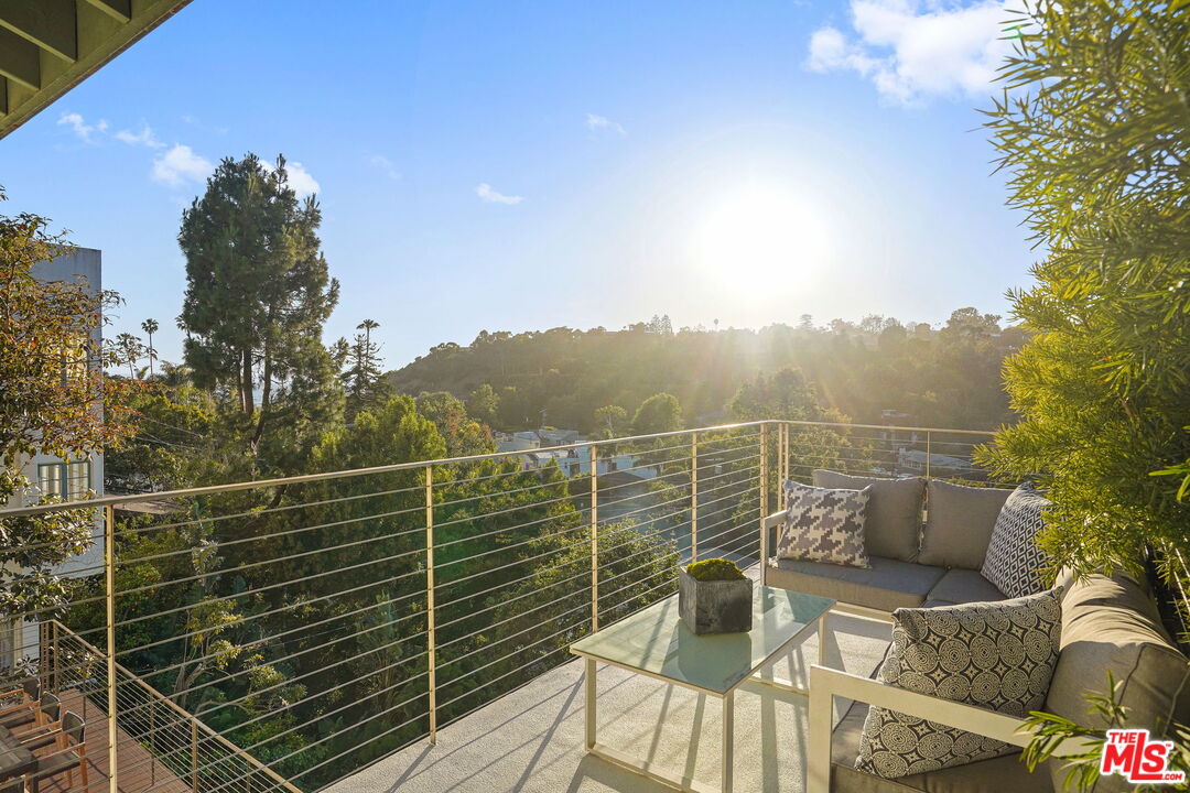 259 Mabery Road Santa Monica, CA 90402 - Photo 12 of 25