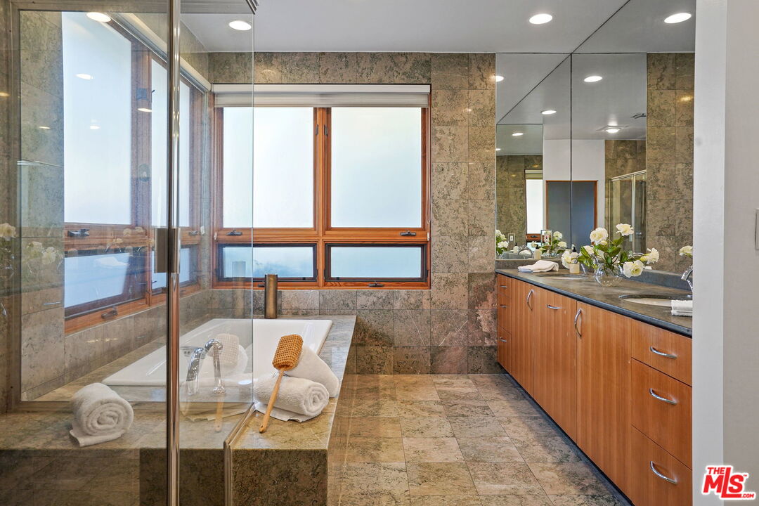 259 Mabery Road Santa Monica, CA 90402 - Photo 13 of 25