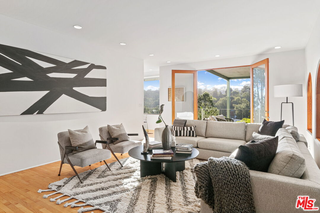 259 Mabery Road Santa Monica, CA 90402 - Photo 4 of 25