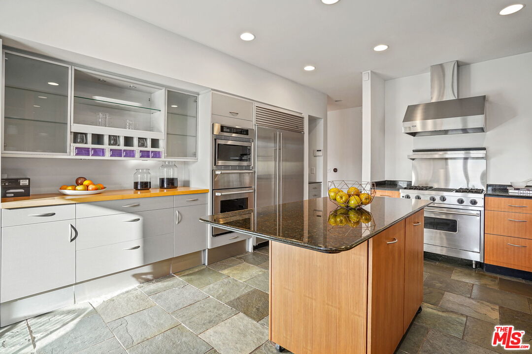 259 Mabery Road Santa Monica, CA 90402 - Photo 6 of 25