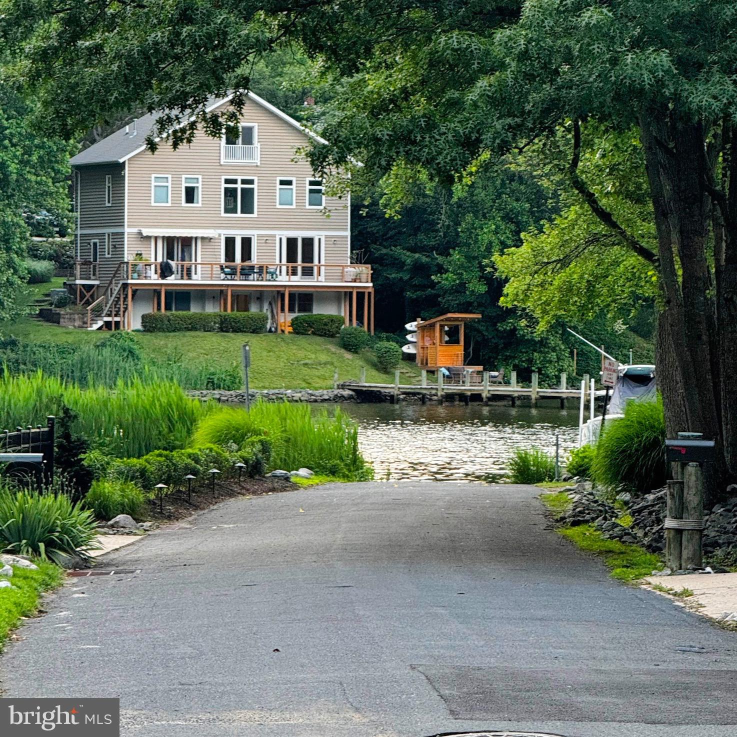 124 Shore Road Arnold, MD 21012 - Photo 9 of 51 100 Steps to put the kayak in!