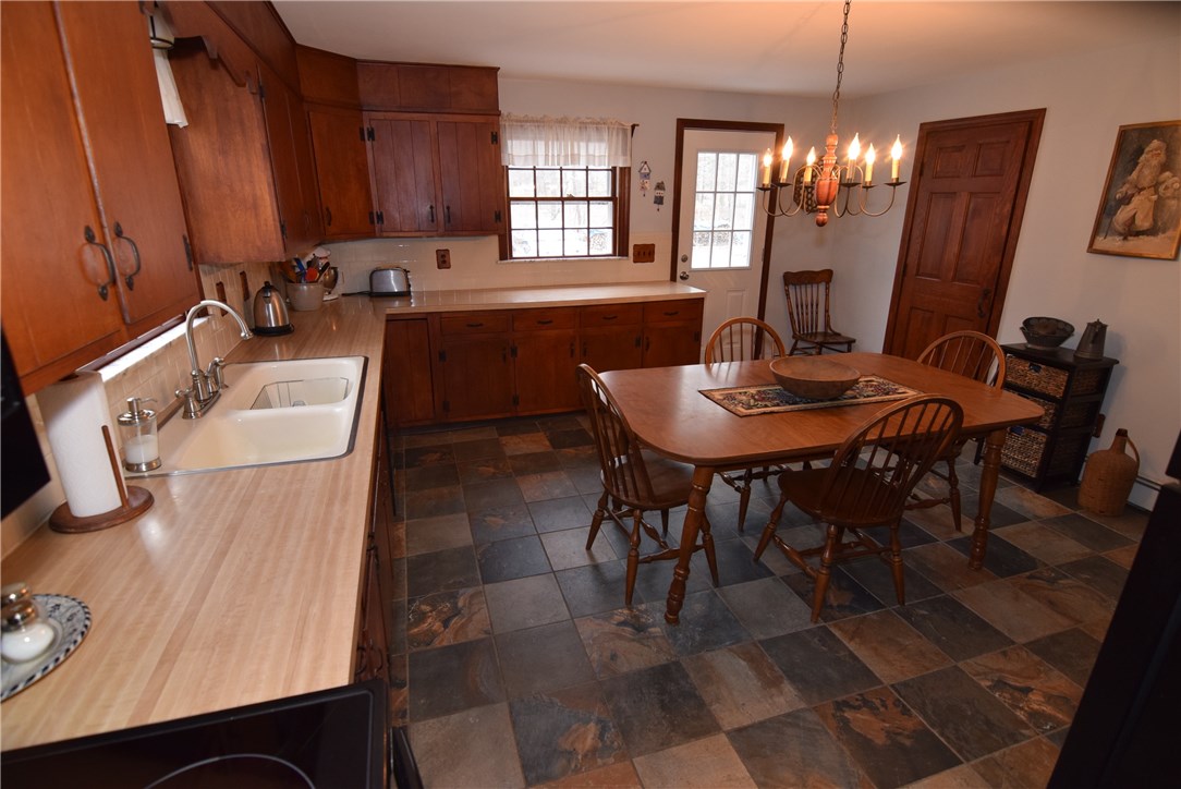 63 Collins Road Hopkinton, RI 02804 - Photo 8 of 28 Eat-in Kitchen
