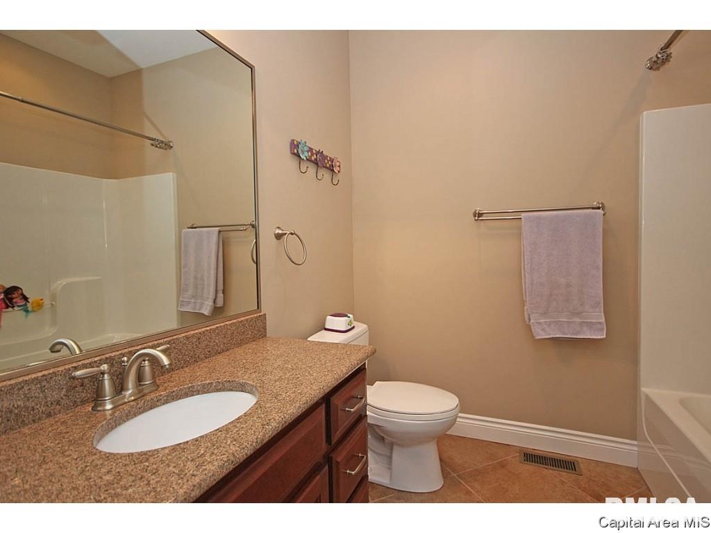 1520 Winston Drive Springfield, IL 62711 - Photo 23 of 32 Gallery Image 23