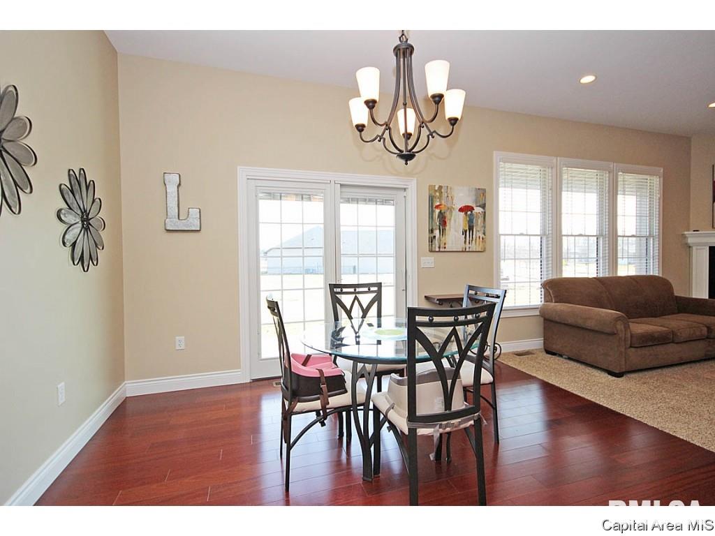 1520 Winston Drive Springfield, IL 62711 - Photo 4 of 32 Gallery Image 4
