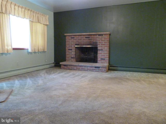 101 Harvard Road Hagerstown, MD 21742 - Photo 14 of 19 Living Room