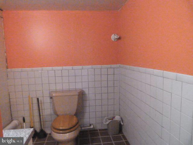 101 Harvard Road Hagerstown, MD 21742 - Photo 18 of 19 1/2 bath in basement