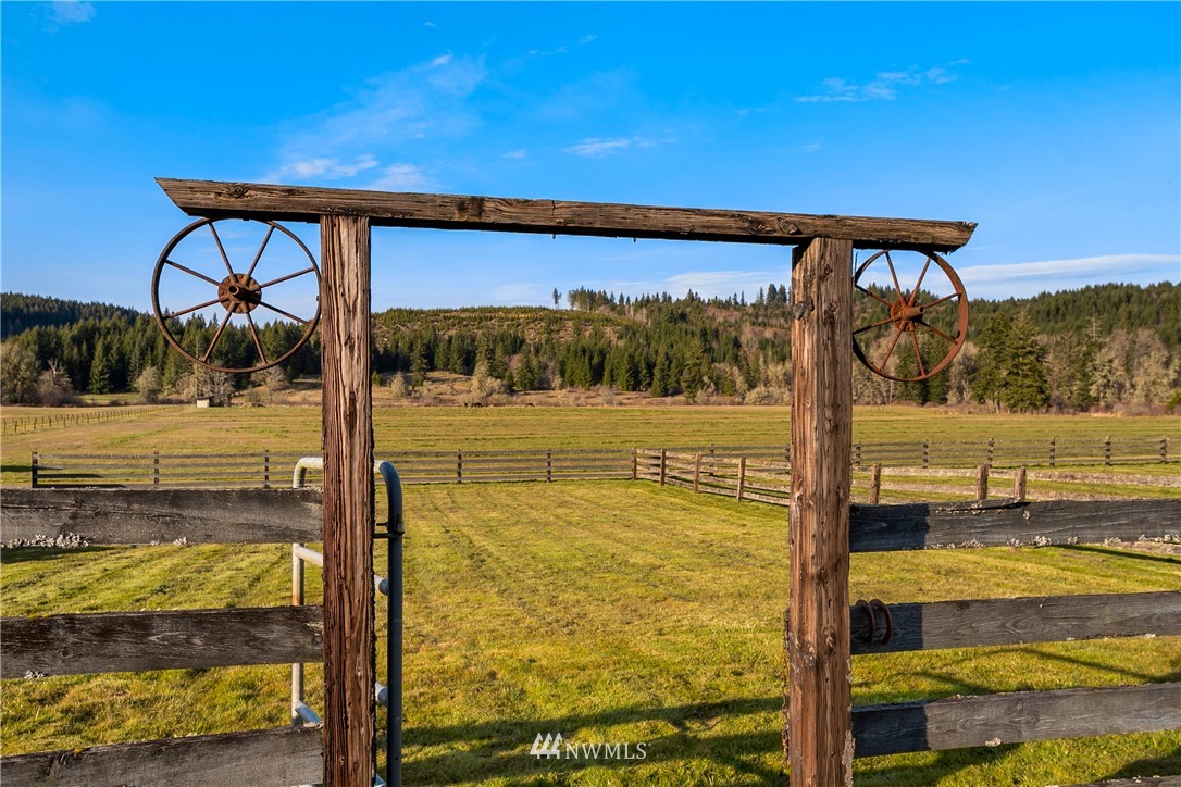1804 Bunker Creek Road Chehalis, WA 98532 - Photo 27 of 37 Gallery Image 27