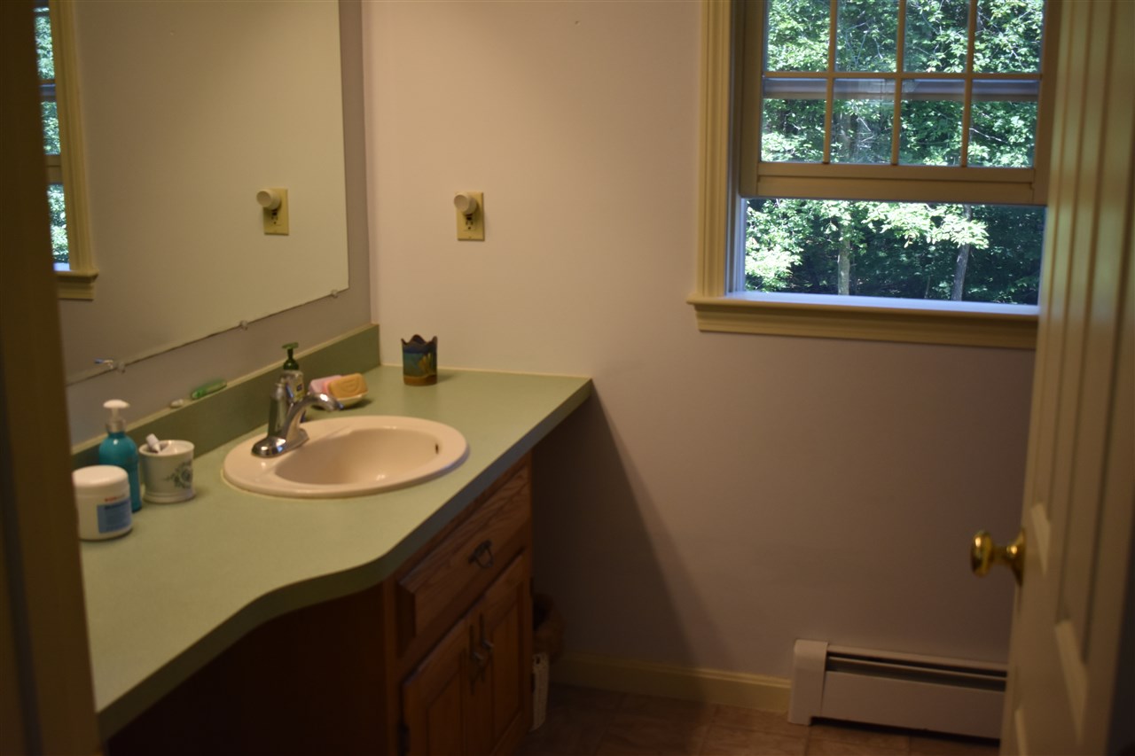 133 Laurel Hill Road Chester, NH 03036 - Photo 27 of 34