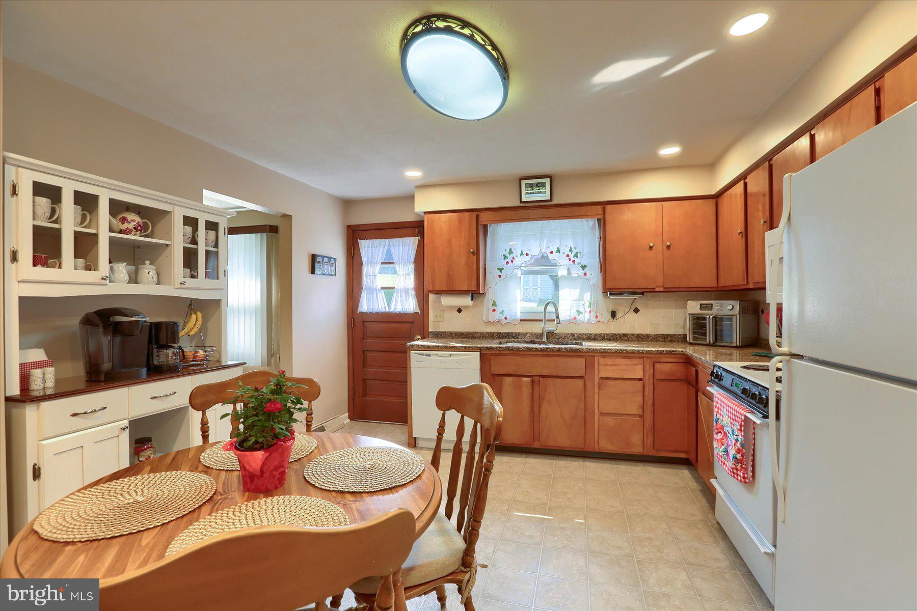 1080 Manor Road Windsor, PA 17366 - Photo 12 of 44 Could be an Eat-in Ktichen