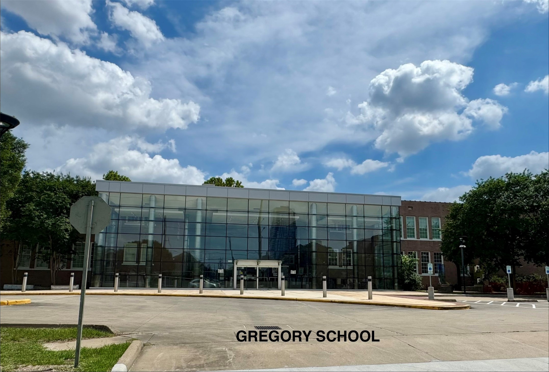 910 Ruthven Street Houston, TX 77019 - Photo 34 of 35 Another view of the main building at the Gregory school