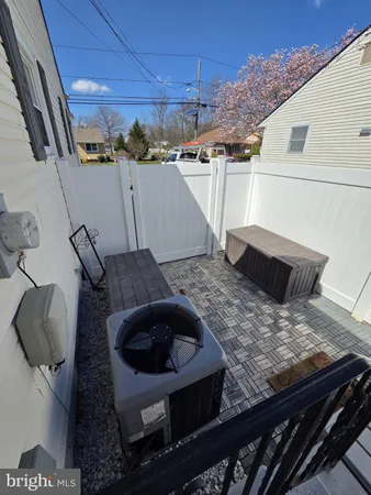 a view of an outdoor space