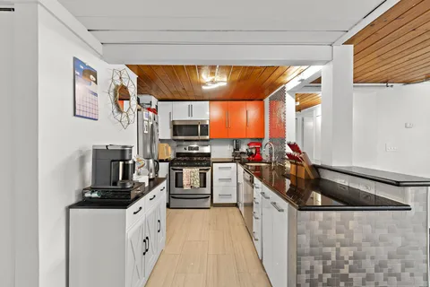 $1,074,000 | 205 10th Street, Unit 3H, Jersey City, NJ 07302