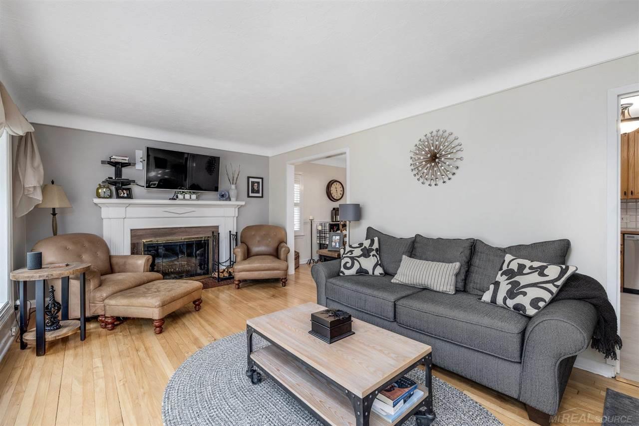 600 Vernier Road Grosse Pointe, MI 48236 - Photo 5 of 27 50057546-4.JPG