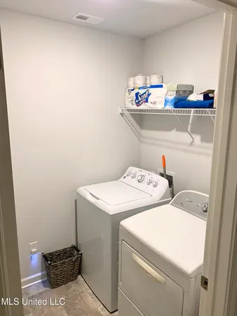 $305,000 | 5318 Alpine Drive, Horn Lake, MS 38637