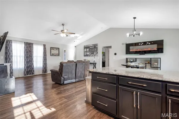 $374,900 | 29493 Walnut View Drive, Wright City, MO 63390