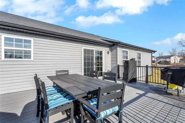 $389,900 | 29493 Walnut View Drive, Wright City, MO 63390