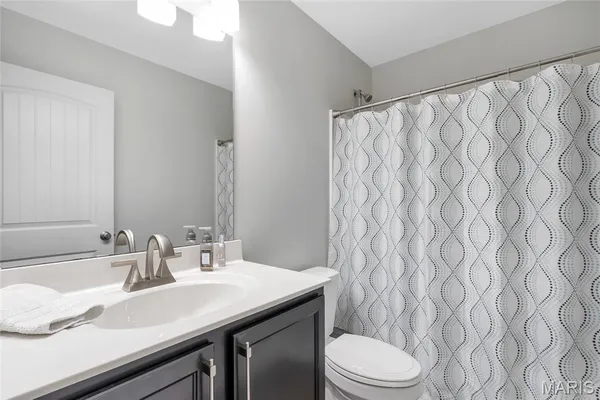 $389,900 | 29493 Walnut View Drive, Wright City, MO 63390