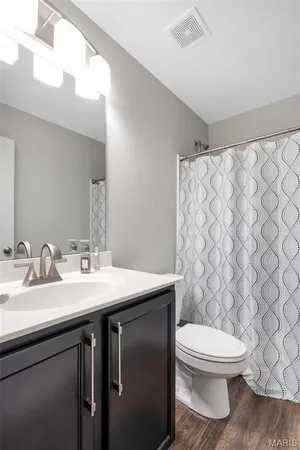 $389,900 | 29493 Walnut View Drive, Wright City, MO 63390