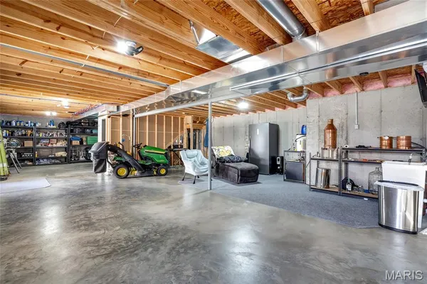 $389,900 | 29493 Walnut View Drive, Wright City, MO 63390