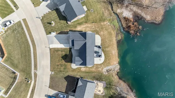 $374,900 | 29493 Walnut View Drive, Wright City, MO 63390