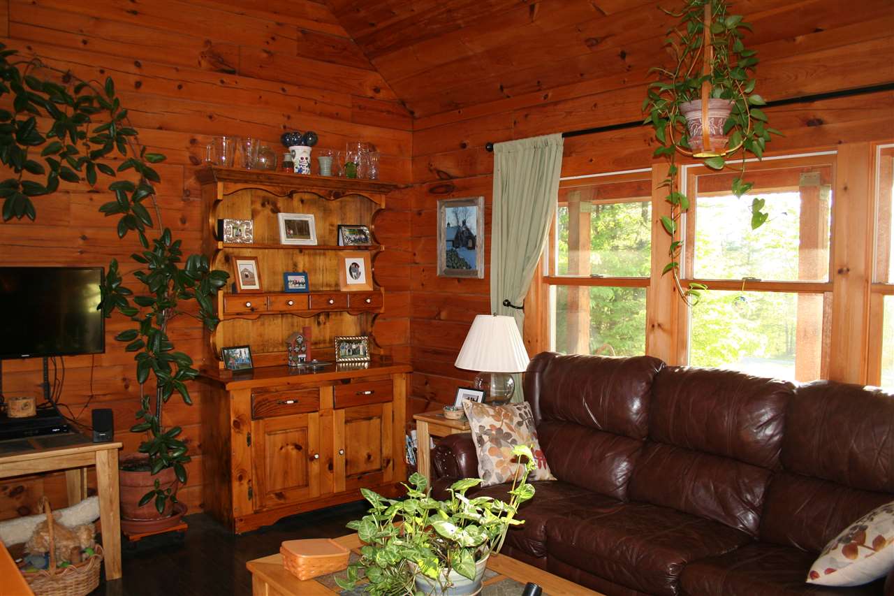 389 North Road South Royalton, VT 05068 - Photo 3 of 28 Gallery Image 3