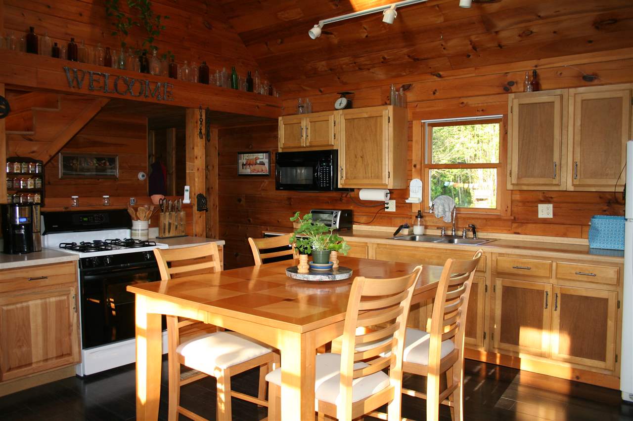 389 North Road South Royalton, VT 05068 - Photo 7 of 28 Gallery Image 7
