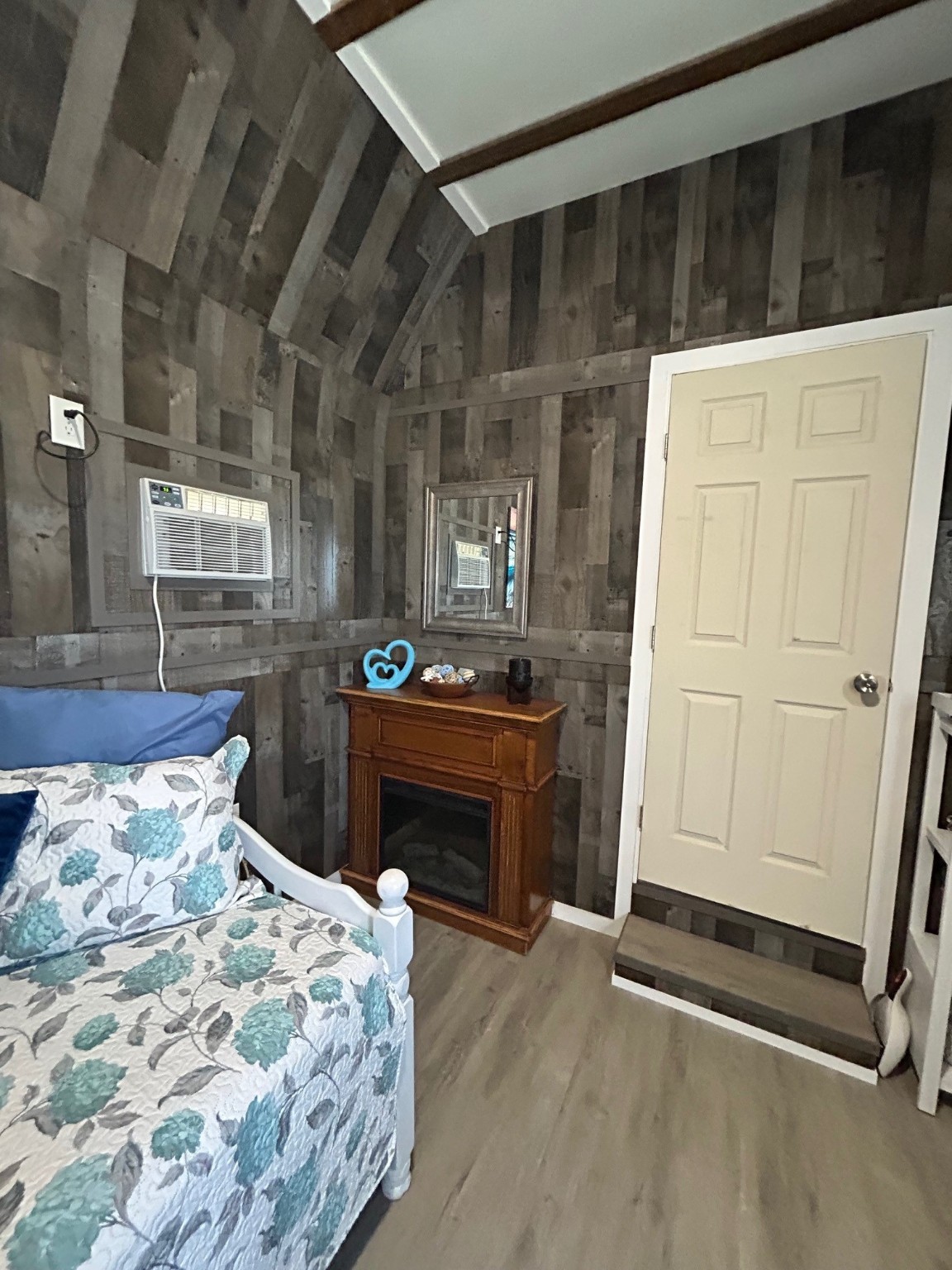114 Red Snapper Drive Port Lavaca, TX 77979 - Photo 22 of 44 a bedroom with a bed and a dresser