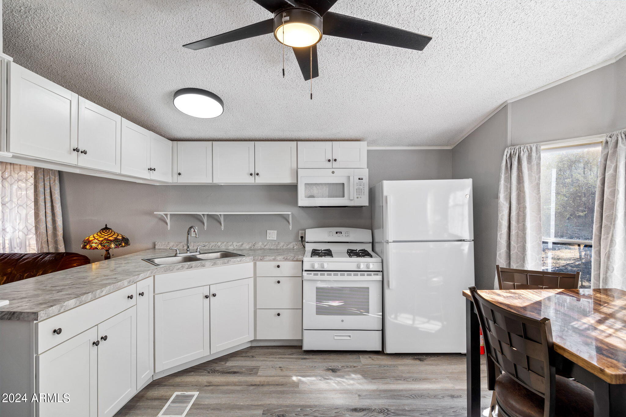 2977 Hunters Road Overgaard, AZ 85933 - Photo 9 of 27 2977HuntersRd-Heber-AZ-10