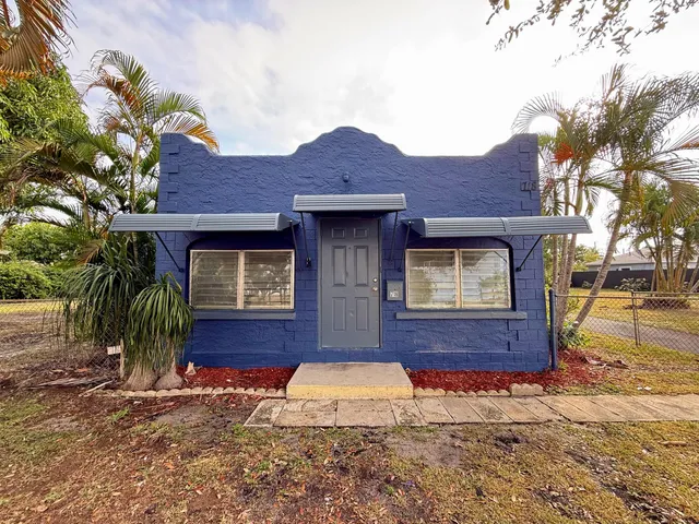 $2,750 | 718 South J Street, Unit 1, Lake Worth Beach, FL 33460