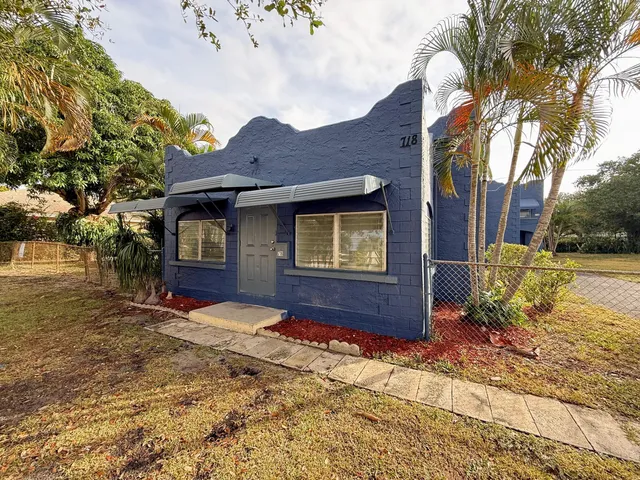 $2,750 | 718 South J Street, Unit 1, Lake Worth Beach, FL 33460