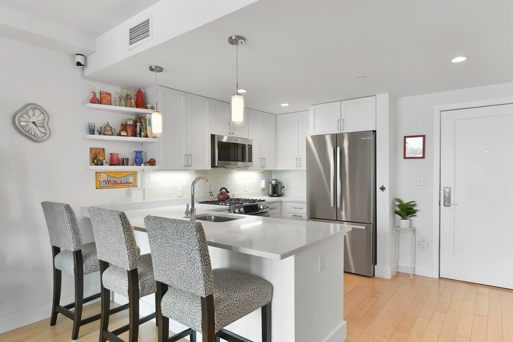 7 Beech Street, Unit 317 Cambridge, MA 02140 - Photo 6 of 16