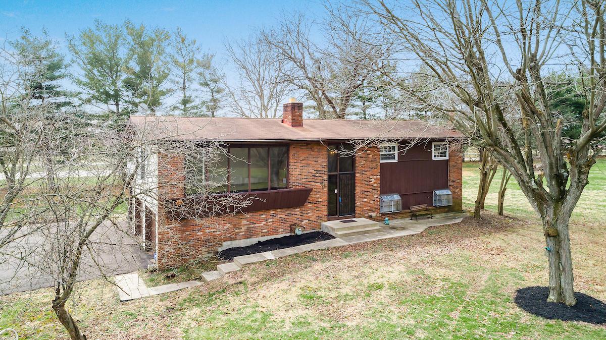 3259 Eastwick Road Columbus, OH 43232 - Photo 4 of 41 Gallery Image 4