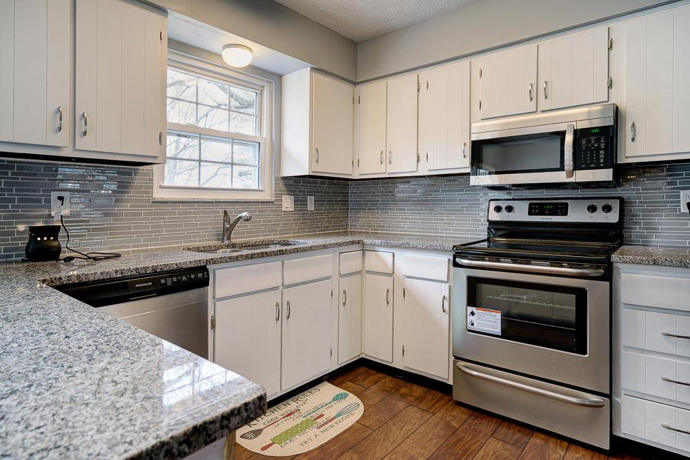 3259 Eastwick Road Columbus, OH 43232 - Photo 9 of 41 Gallery Image 9