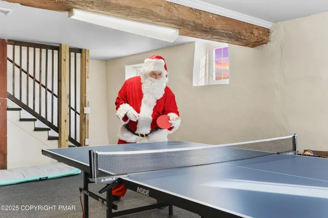 $775,000 | 521 Greenview Drive, Saylorsburg, PA 18353