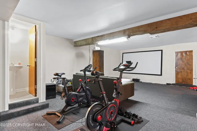 $775,000 | 521 Greenview Drive, Saylorsburg, PA 18353