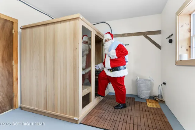 $775,000 | 521 Greenview Drive, Saylorsburg, PA 18353